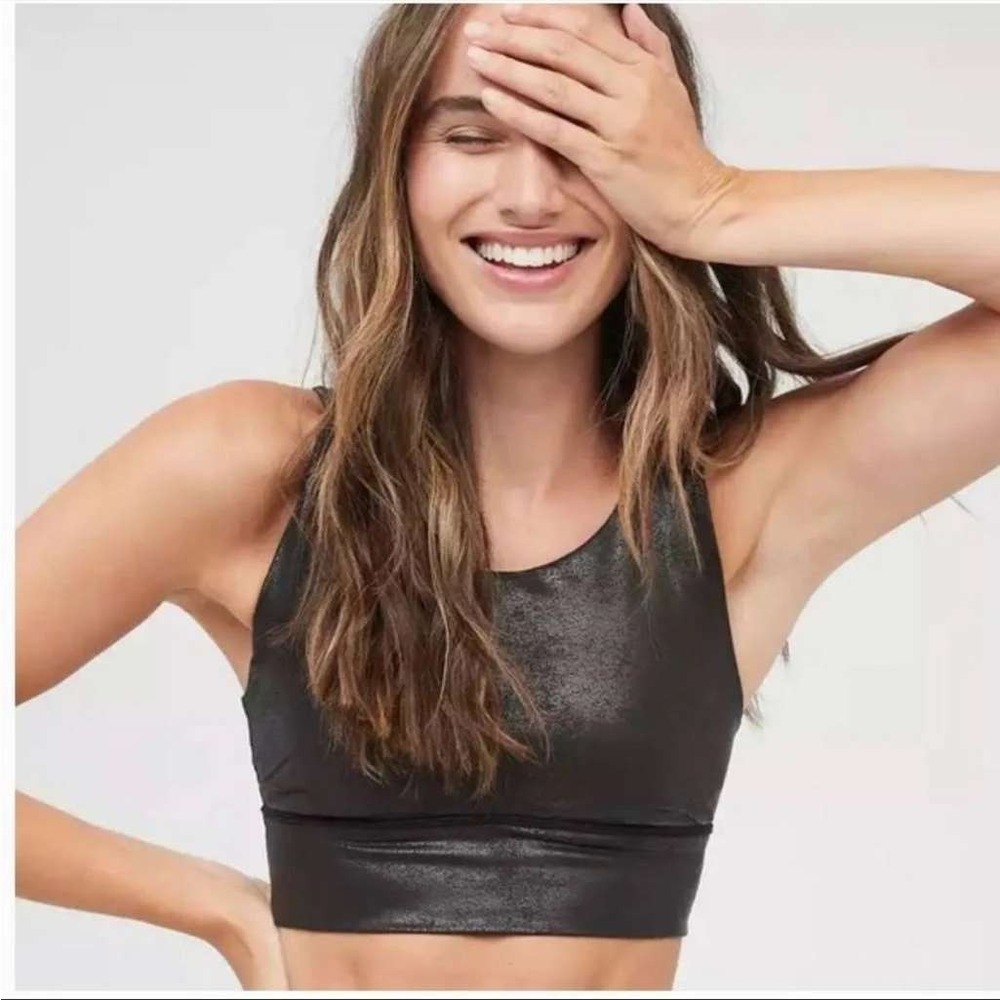 Offline by Aerie Black Crackle Foil Medium Support Sports Bra Cutout Back Small